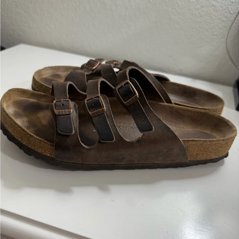 Birkenstock size 7 Brown Men's Sandals